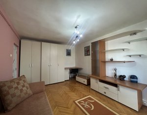 Apartment 3 rooms for rent in Cluj-napoca, zone Manastur