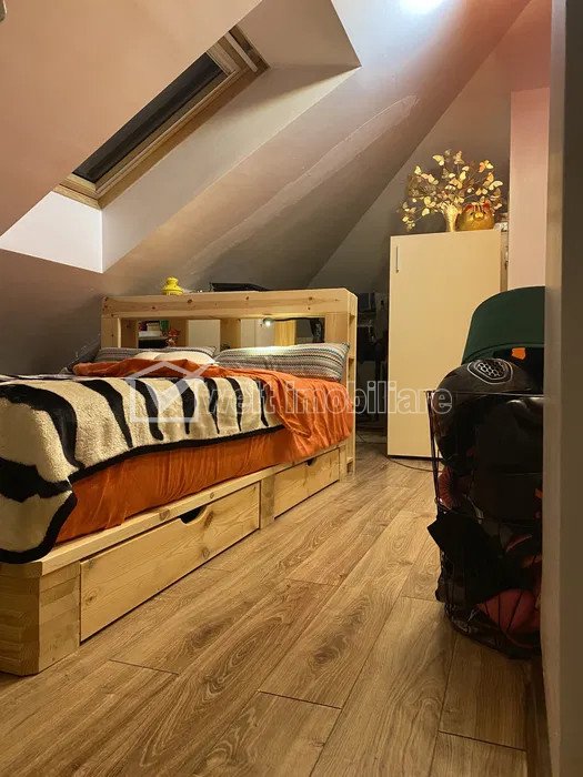 Vanzare apartament cu 3 camere in Gheorgheni, scara interioara