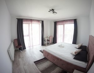 Apartament cu 2 camere, decomandat, lux, parcare, zona Iulius Mall