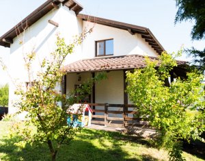 Maison 5 chambres à vendre dans Floresti