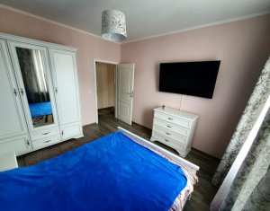 Apartament cu 2 camere, decomandat, strada Bucuresti, 54 mp, pret negociabil