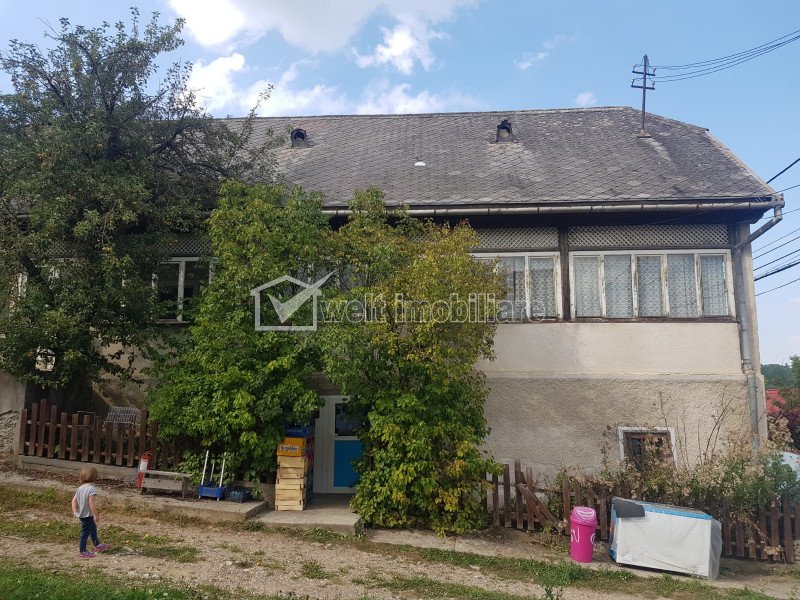 House 3 rooms for sale in Manastireni, zone Centru