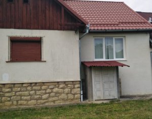 House 4 rooms for sale in Sancraiu, zone Centru