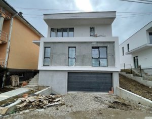 Maison 5 chambres à vendre dans Cluj-napoca, zone Andrei Muresanu