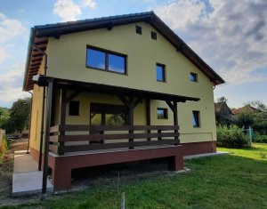 Casa cu 4 camere si gradina de 933 mp, in Corusu, 7 km de Cluj-Napoca
