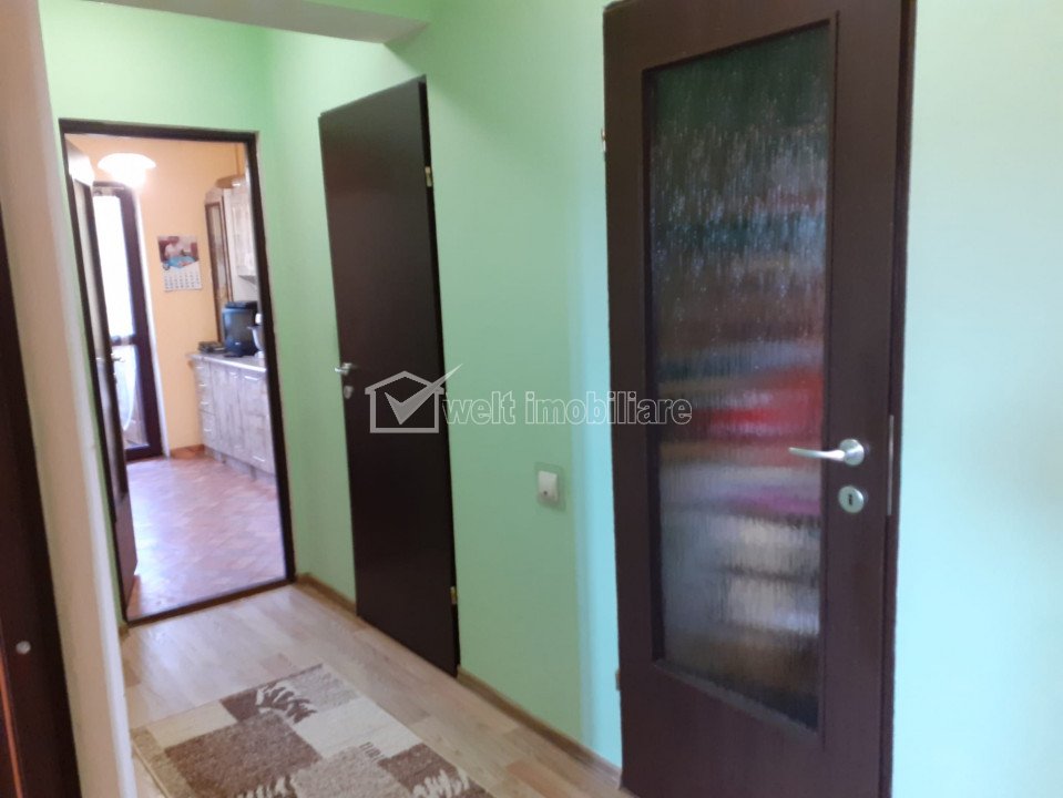 Appartement 3 chambres à vendre dans Baciu, zone Centru