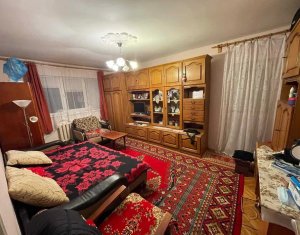 Apartament cu 3 camere decomandate, in Marasti