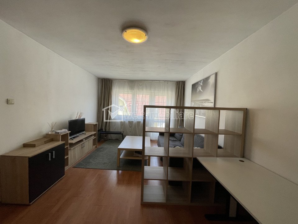 Apartament de vanzare in Manastur, o camera, 41 mp, balcon, mobilat si utilat