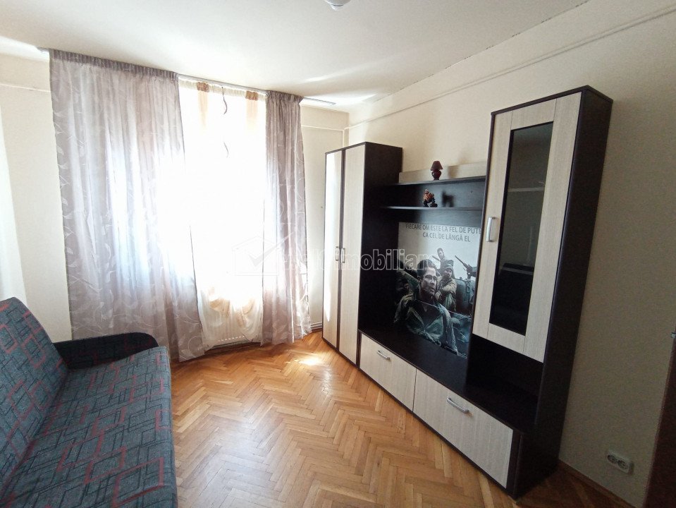 Apartament 3 camere, 64 mp, decomandat, zona OMV Manastur