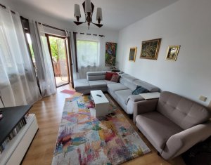 Apartament in vila, 84 mp, 3 camere, 136 mp curte, Andrei Muresanu