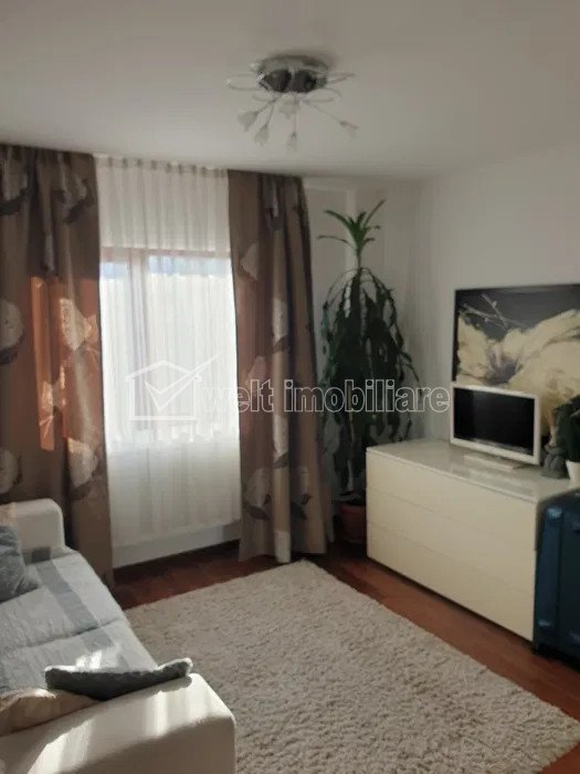 Appartement 3 chambres à louer dans Cluj-napoca, zone Plopilor