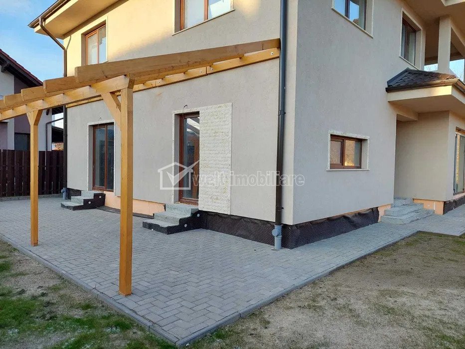 Maison 4 chambres à vendre dans Suceagu