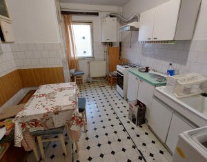 Apartament 4 camere decomandate, etaj intermediar,  Marasti, strada Rasaritului