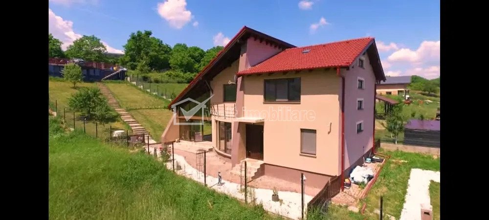Maison 6 chambres à vendre dans Cluj-napoca, zone Dambul Rotund