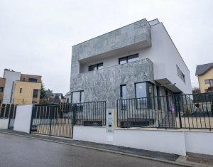 Ház 6 szobák eladó on Cluj-napoca, Zóna Andrei Muresanu