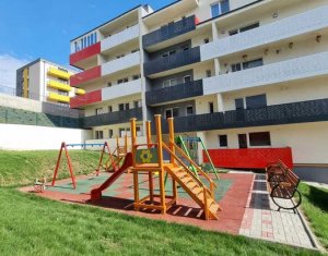 Apartament cu 3 camere cu tereasa generoasa  zona Baciu