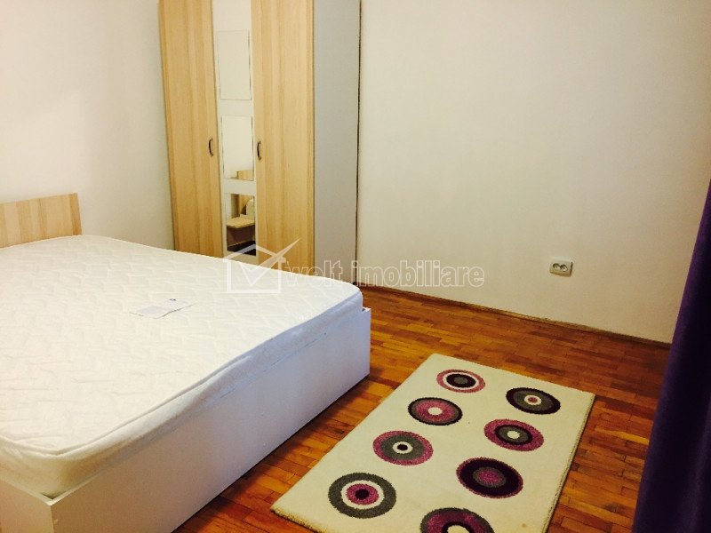 Vanzare apartament 3 camere, decomandat, in cartieru Manastur