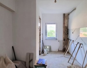 Apartament la etaj intermediar, zona Piata Flora