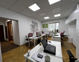 Apartament parter 100mp zona hotel Hampton 