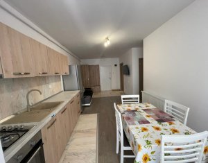 Apartament 3 camere, situat in Floresti, zona Vivo