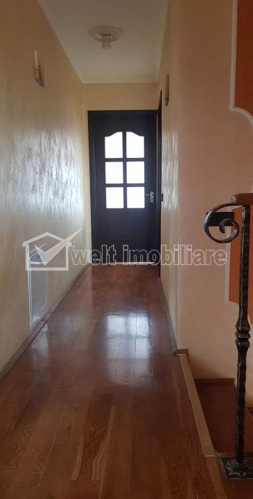 Apartment 5 rooms for sale in Floresti