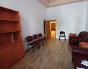 Appartement 3 chambres à vendre dans Cluj-napoca, zone Gara