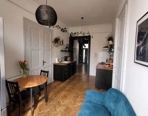 Apartament deosebit si spatios, strada Horea 