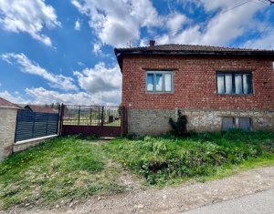 House 2 rooms for sale in Savadisla, zone Centru