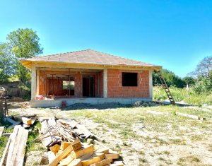 Maison 3 chambres à vendre dans Aiton, zone Centru