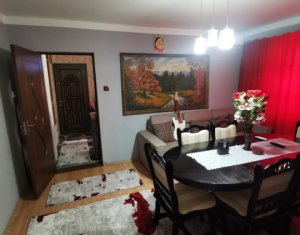 Appartement 4 chambres à vendre dans Cluj-napoca, zone Manastur