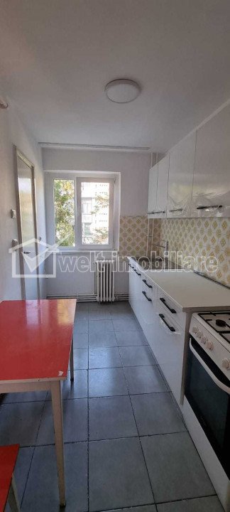 Apartament decomandat 4 camere, BIG Manastur, etaj 2 din 4, curat, liber, clasic