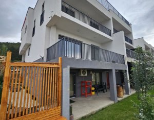 Maison 7 chambres à vendre dans Floresti