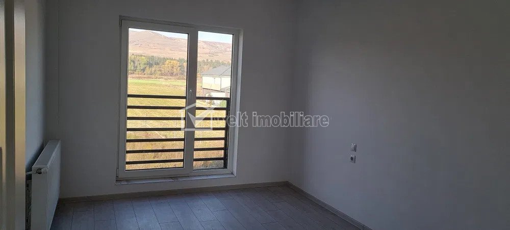 Apartament 4 camere in vila, 2 nivele, 115 mp, Floresti