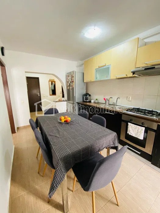 Apartament cu doua camere, doua balcoane, mobilat si utilat, Eroilor, Floresti