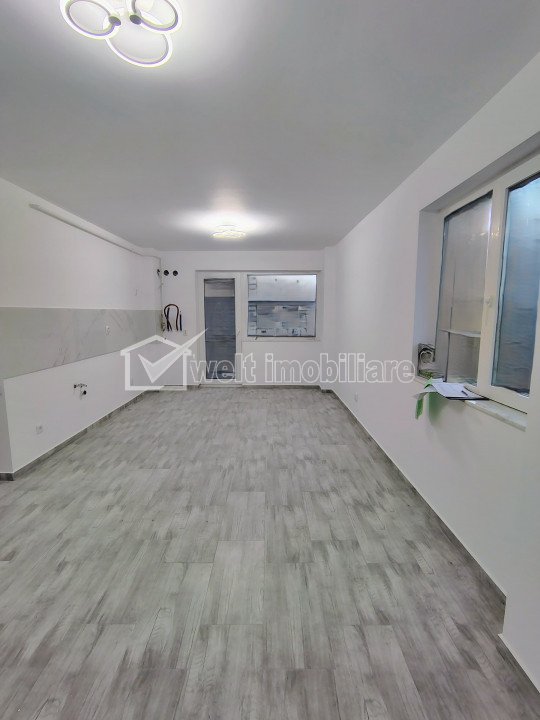 Apartament cu o camera, balcon si terasa, Floresti