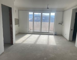 Appartement 4 chambres à vendre dans Floresti