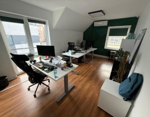 Bureau à louer dans Cluj-napoca, zone Europa