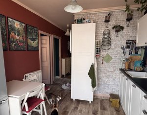 Apartment 2 rooms for sale in Floresti