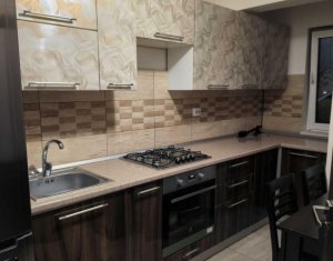 Apartament spatios de inchiriat, 3 camere, Floresti
