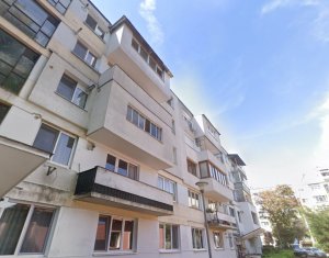 Apartament 2 camere, finisaje clasice, etaj 2, zona Piata 14 IULIE ! 