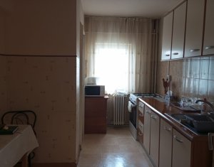 De vanzare apartament cu 3 camere, 2 bai, Calvaria