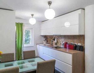 Apartament cu 4 camere, decomandat, Zona Observatorului