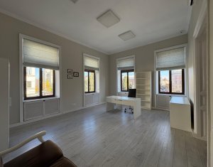Bureau à louer dans Cluj-napoca, zone Centru