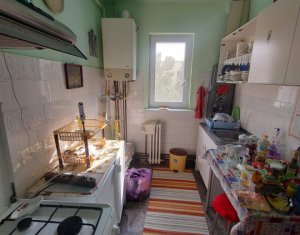 Appartement 4 chambres à vendre dans Cluj-napoca, zone Manastur