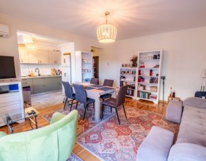 Apartment 2 rooms for sale in Floresti