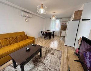 Apartament cu 2 camere, zona Centrala