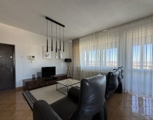 Apartament d 4 camere de inchiriat in Cart. Andrei Muresanu