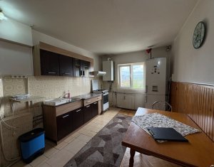 3 camere decomandate, zona Nicolae Titulescu 