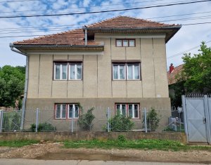 House 4 rooms for sale in Lita