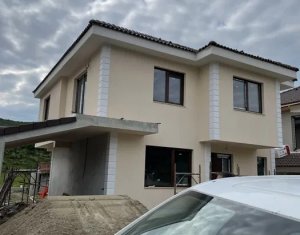 Casa individuala 3 dormitoare ,gradina, Luna  de Sus